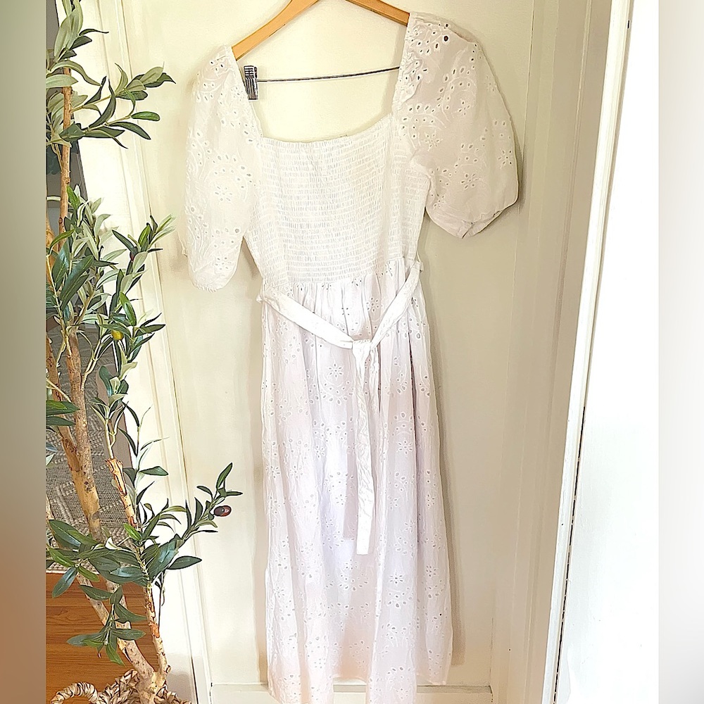 KINGS ROAD NWT Puff Sleeve Embroidered Eyelet Tie Waist Dress